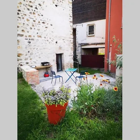 La Dilettante, Petite Maison Renovee, Avec Jardin * Vertaizon