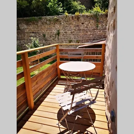 Holiday home La Dilettante, Petite Maison Renovee, Avec Jardin Vertaizon